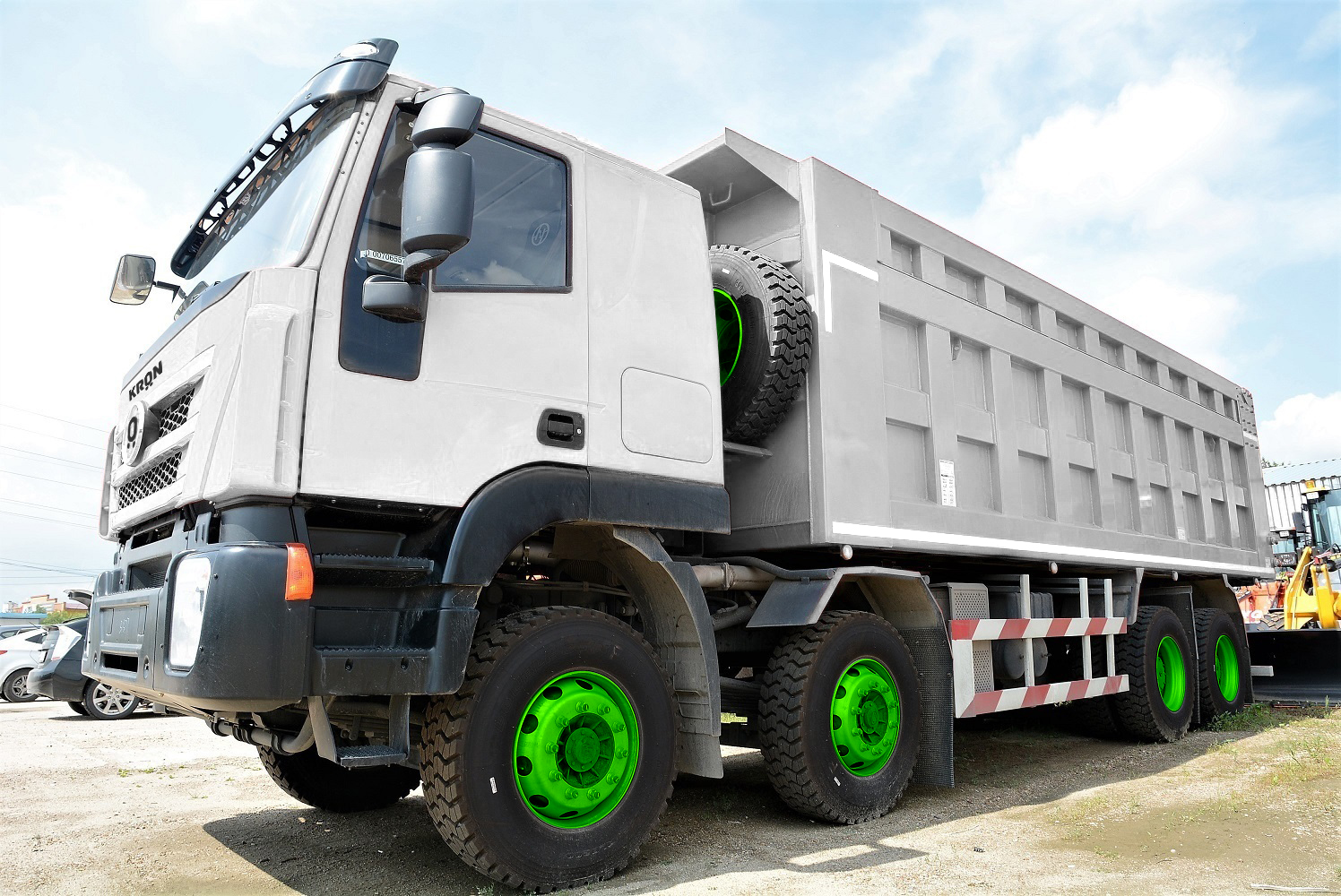 Dump truck 8x4 KRON